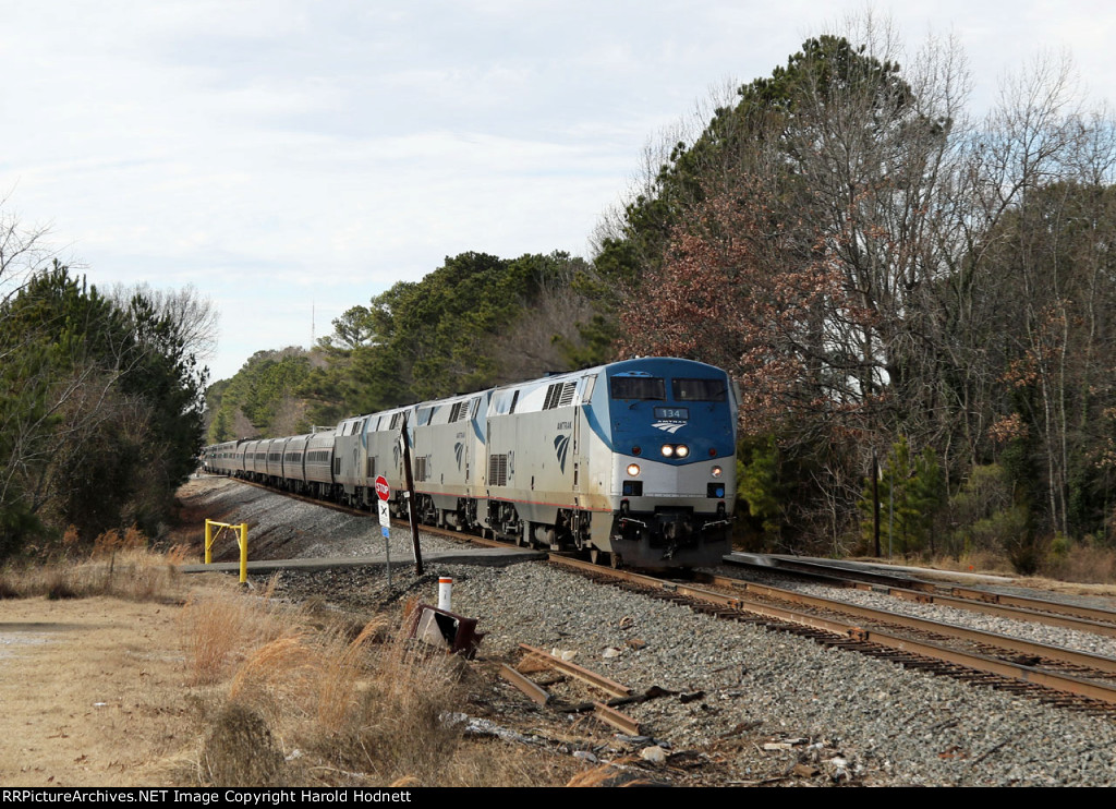 AMTK 134 leads train P092-18 towards the station